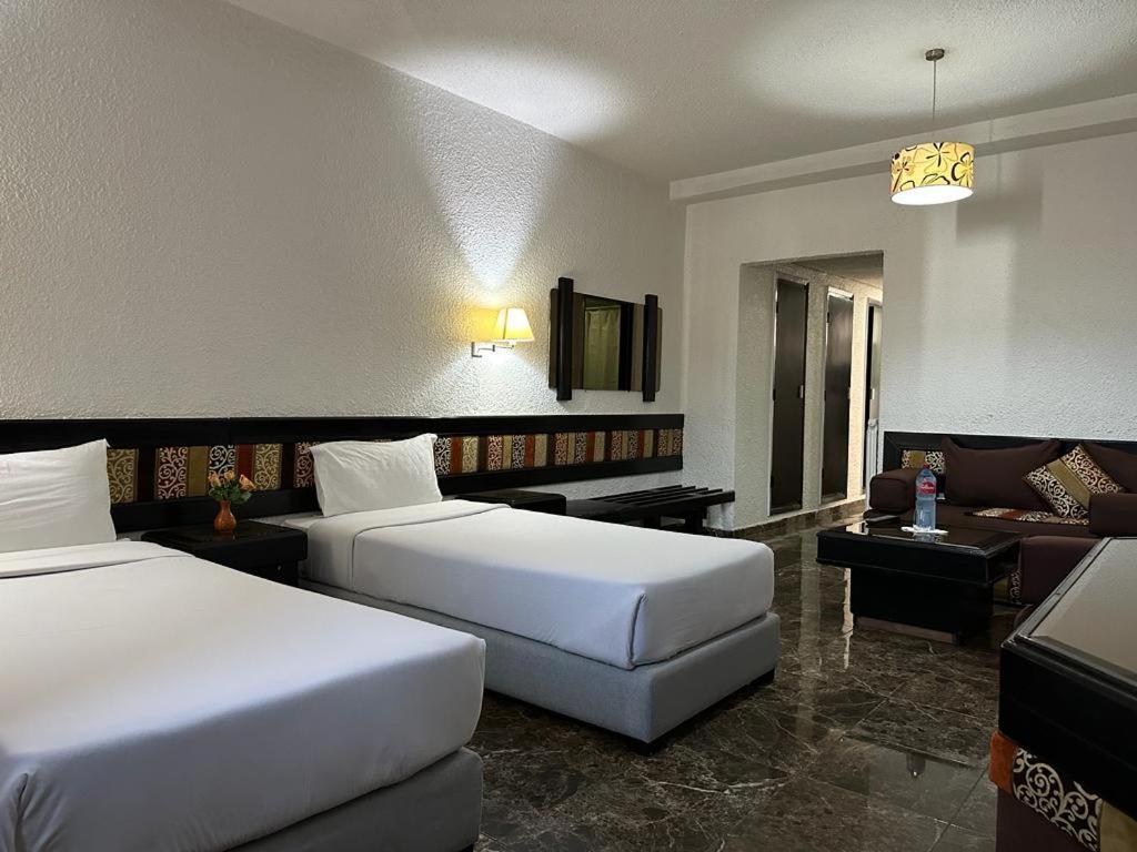Ourida Urban Hotel Rabat Bagian luar foto