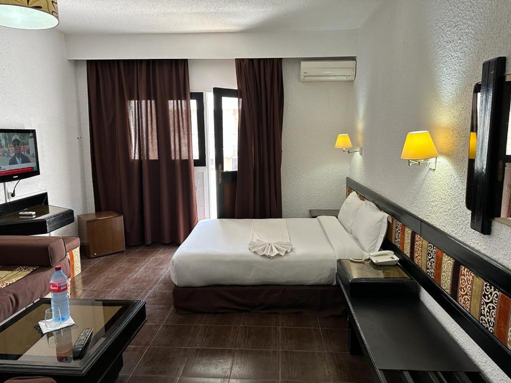 Ourida Urban Hotel Rabat Bagian luar foto