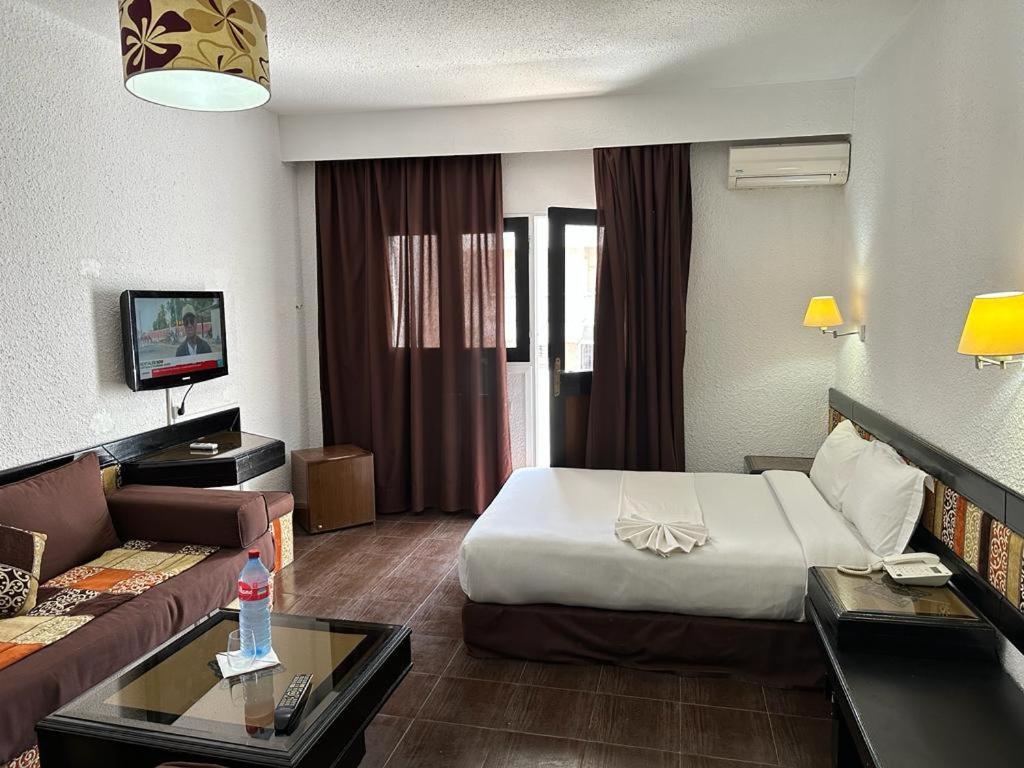 Ourida Urban Hotel Rabat Bagian luar foto